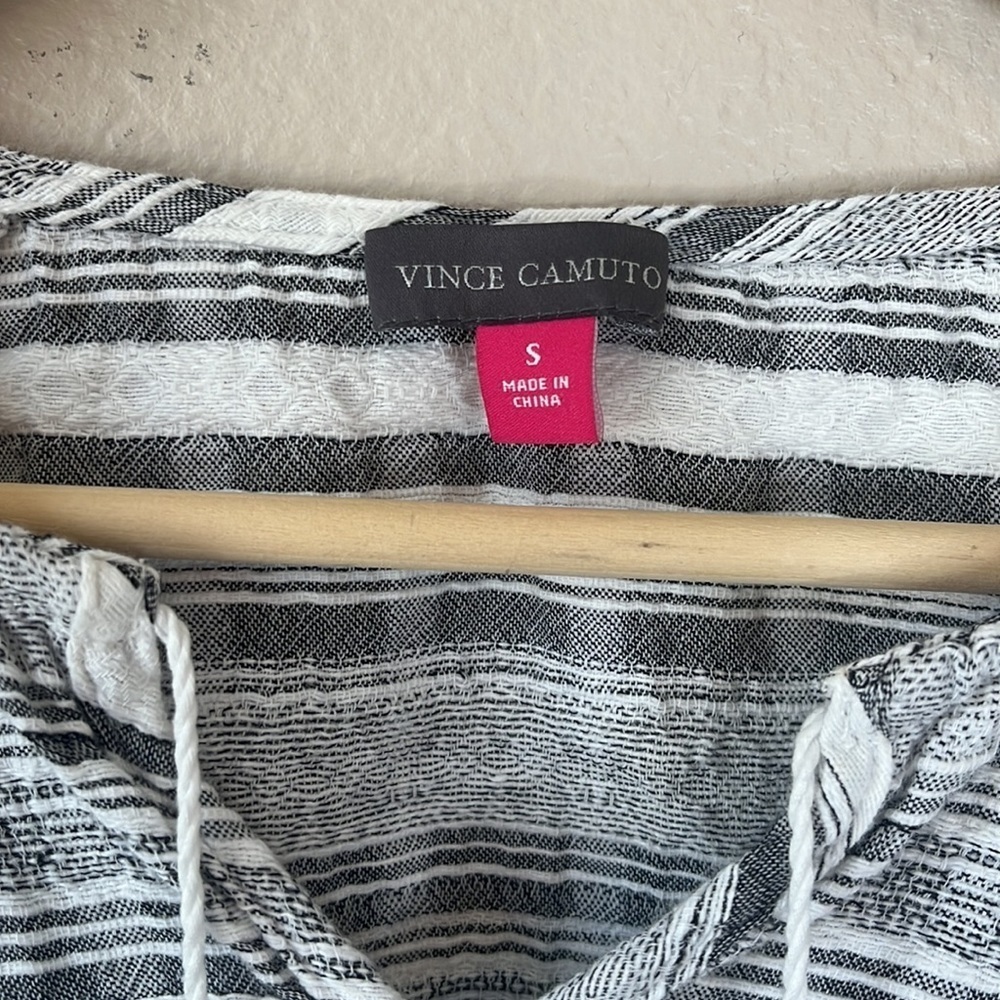 Vince Camuto black and white boho blouse size small - Picture 2 of 6